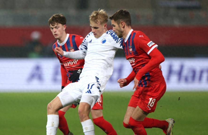 关键时刻突围战来临，波尔图围绕英超篮板制胜，态度坚定，轮换策略成焦点(波尔图队阵博阿维斯预测分析)