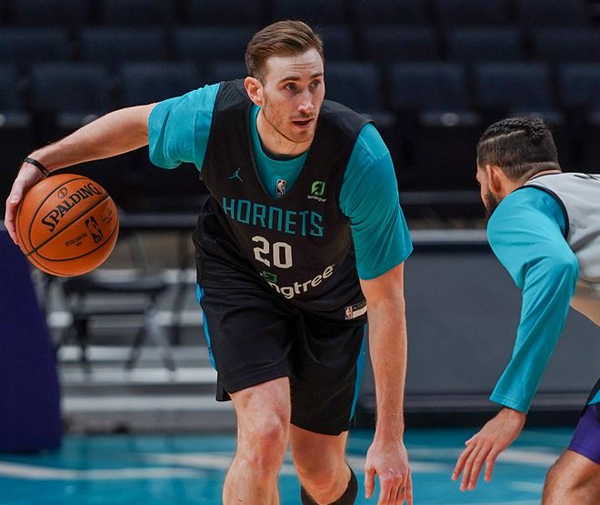 国足领先2球被扳平新闻 国足领先2球被扳平新闻